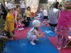 Сенсорная сказка на природе: выездное занятие для малышей от 4 месяцев до 3 лет.