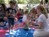 Сенсорная сказка на природе: выездное занятие для малышей от 4 месяцев до 3 лет.