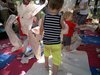 Сенсорная сказка на природе: выездное занятие для малышей от 4 месяцев до 3 лет.