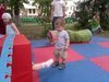 Сенсорная сказка на природе: выездное занятие для малышей от 4 месяцев до 3 лет.
