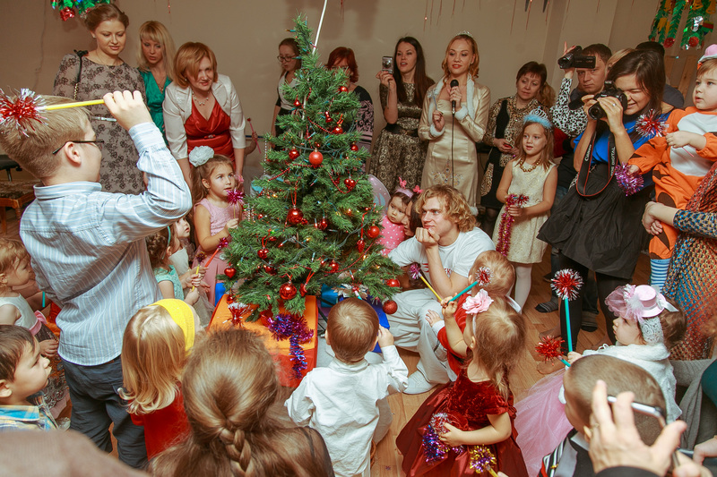 Фотогалерея новогоднего семейного праздника в Эклектик-студио 28 декабря 2013 года