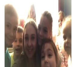 Ух, в нашем летнем лагере не было ни минуты без увлекательных веселых занятий или смеха! Ух, в нашем летнем лагере не было ни минуты без увлекательных веселых занятий или смеха!