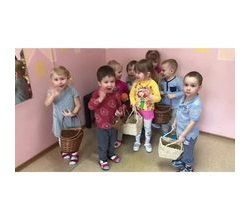 Вот так весело проходят дни в нашем Мини-садике! Вот так весело проходят дни в нашем Мини-садике!