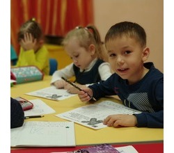 3 вещи, чтобы ребёнок рос здоровым и развивался:

1?? Проводить за компьютером и гаджетами не более 1,5 часов в день

2?? Полноценный сон продолжительностью  9-11 часов

3?? Физическая активность
